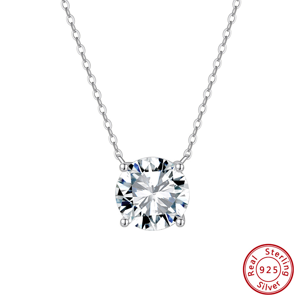 Hõbedane kaelakee kuubilise tsirkooniumoksiidiga