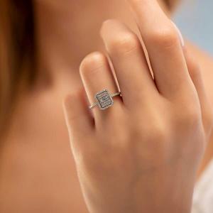 Кольцо с бриллиантом 0,29 карат