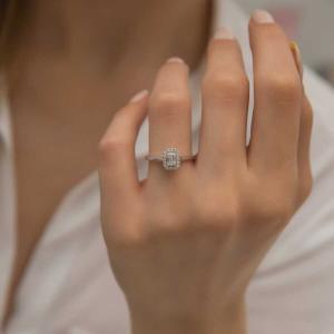 Кольцо с бриллиантом 0,15 карат