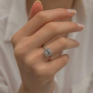 Sõrmus teemantidega 0,45 karaati