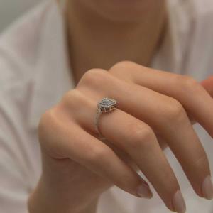 Sõrmus teemantidega 0,30 karaati