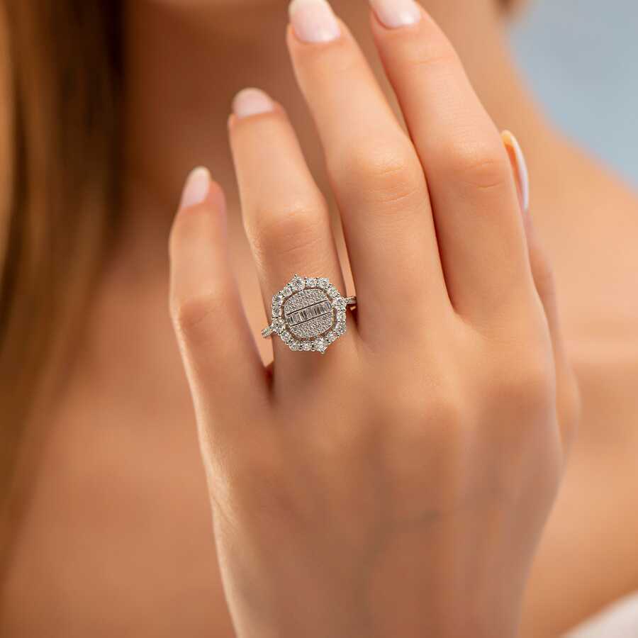 Sõrmus teemantidega 1,39 karaati