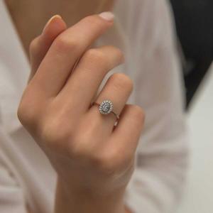 Sõrmus teemantidega 0,10 karaati