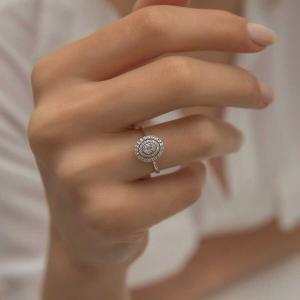 Sõrmus teemantidega 0,15 karaati